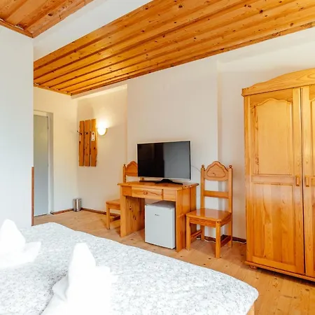 Topky Guest house *